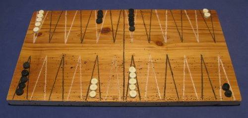 historisches-replikat-mittelalter-brettspiel-tric-trac-backgammon-300-jähriges-holz-kaufen